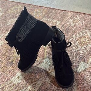 New multi Luka size 8 Stylish Black Ankle Boots for Women